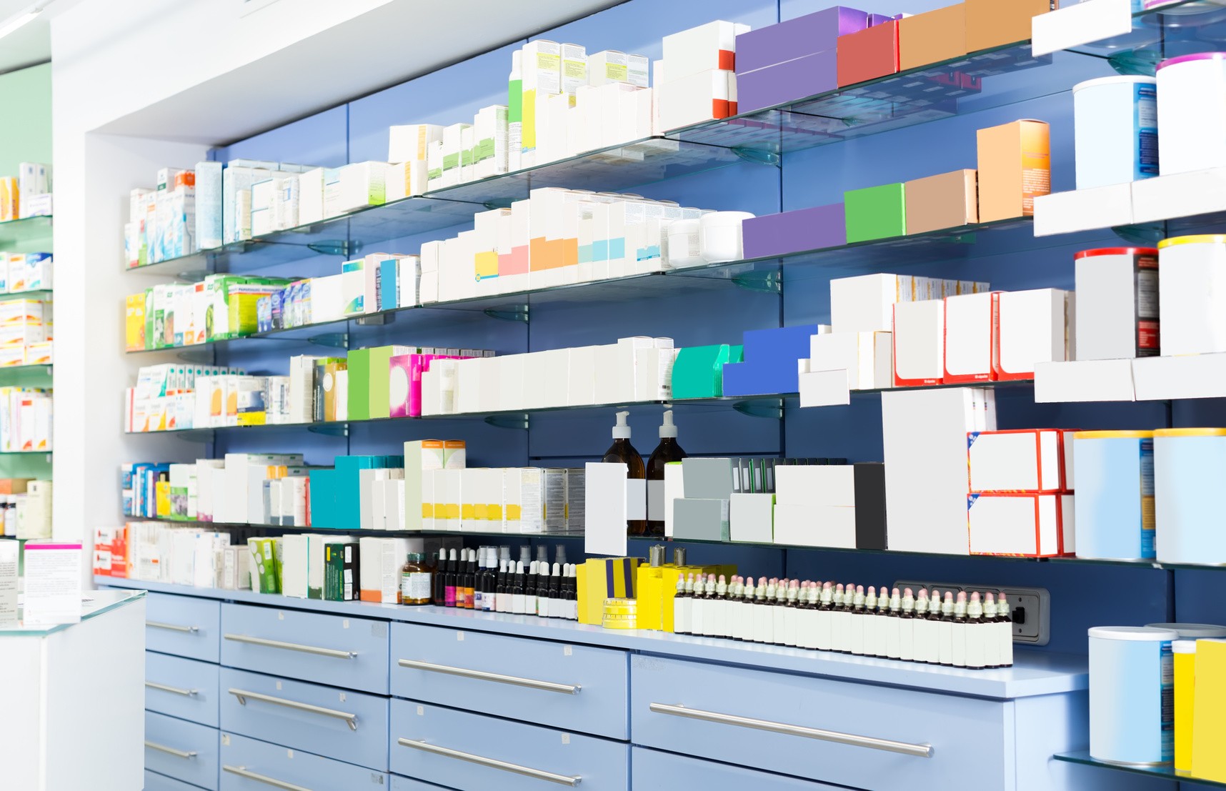 Image of the shelves with medicines